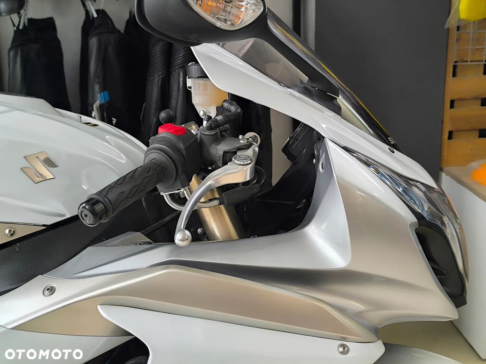 Suzuki GSX-R - 13