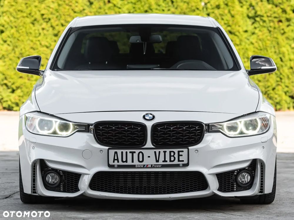 BMW Seria 3 328i xDrive Sport-Aut Sport Line - 4