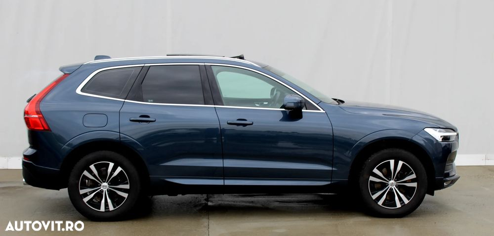 Volvo XC 60 B4 MHEV AT8 FWD Momentum Pro - 14