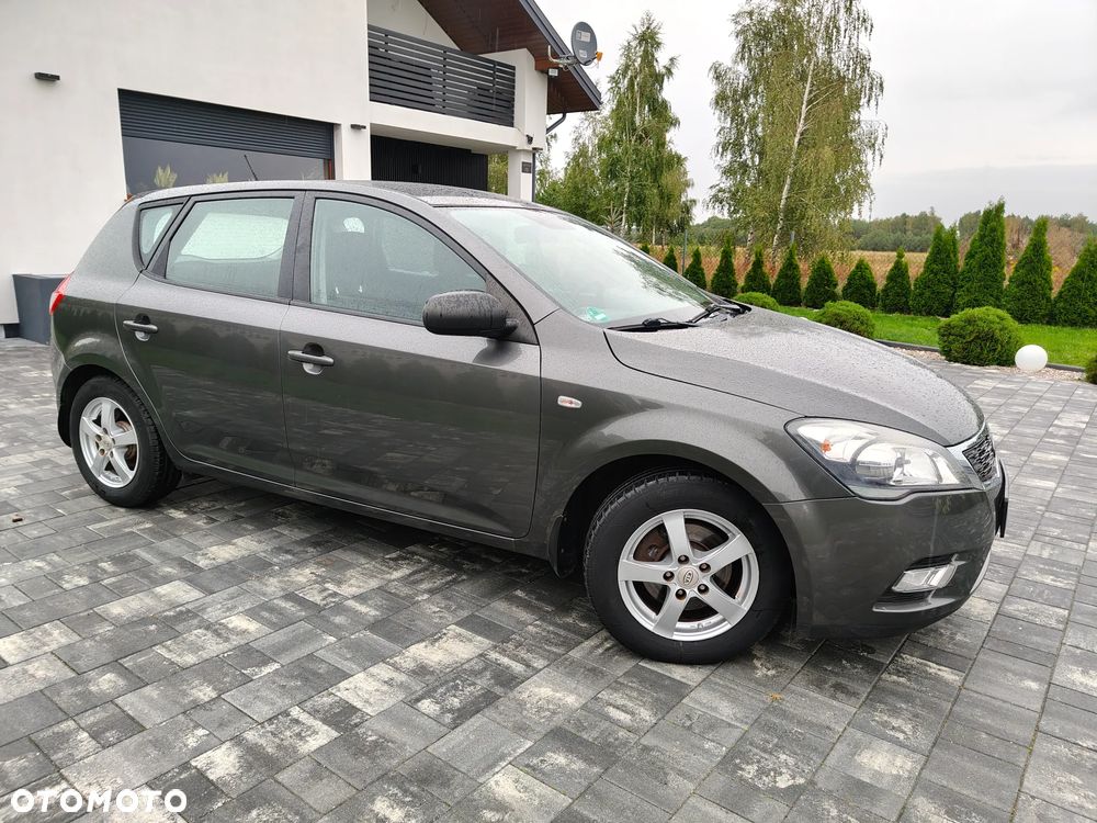 Kia Ceed - 2
