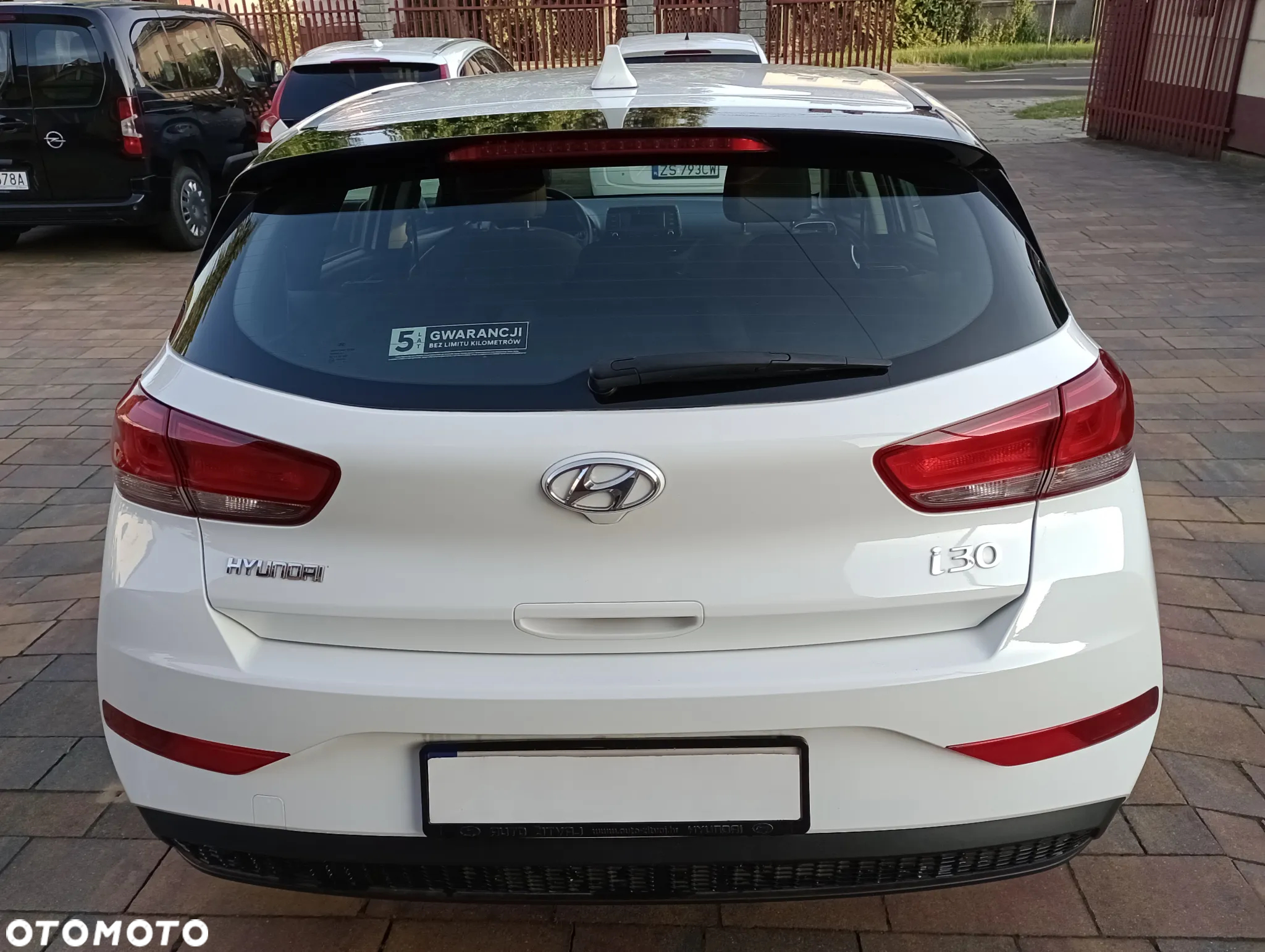 Hyundai i30 1.5 DPI Classic + - 6