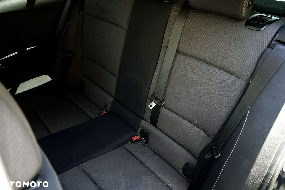 BMW Seria 1 118d - 19