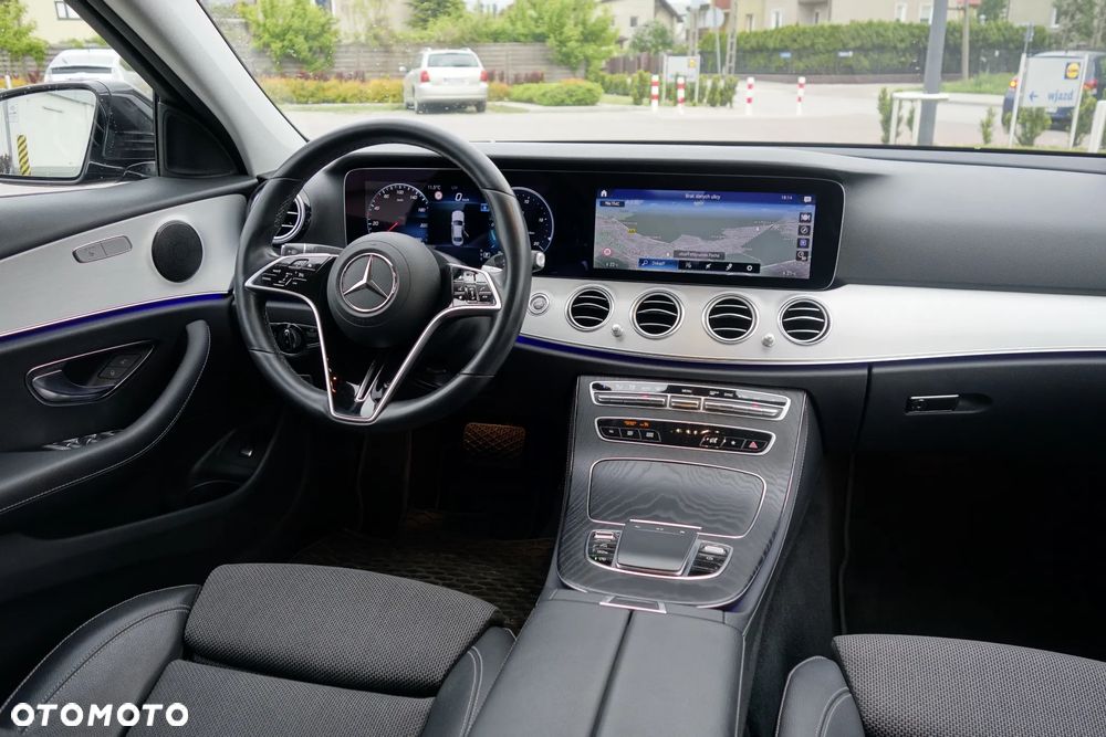 Mercedes-Benz Klasa E 220 d 4-Matic Avantgarde - 12