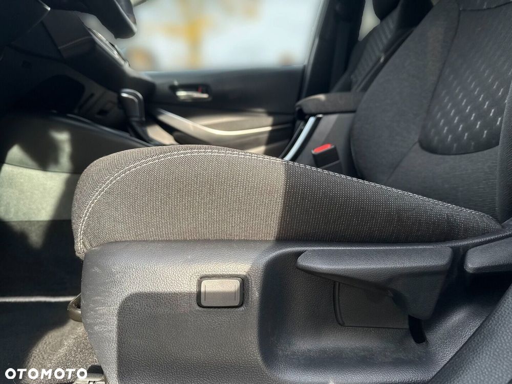 Toyota Corolla - 20