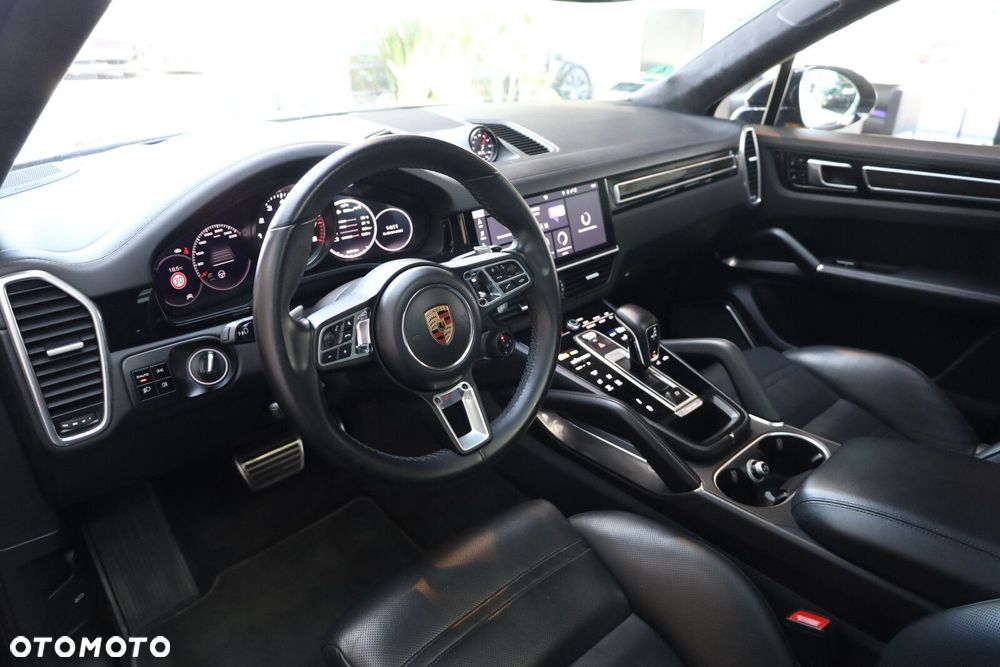 Porsche Cayenne - 8