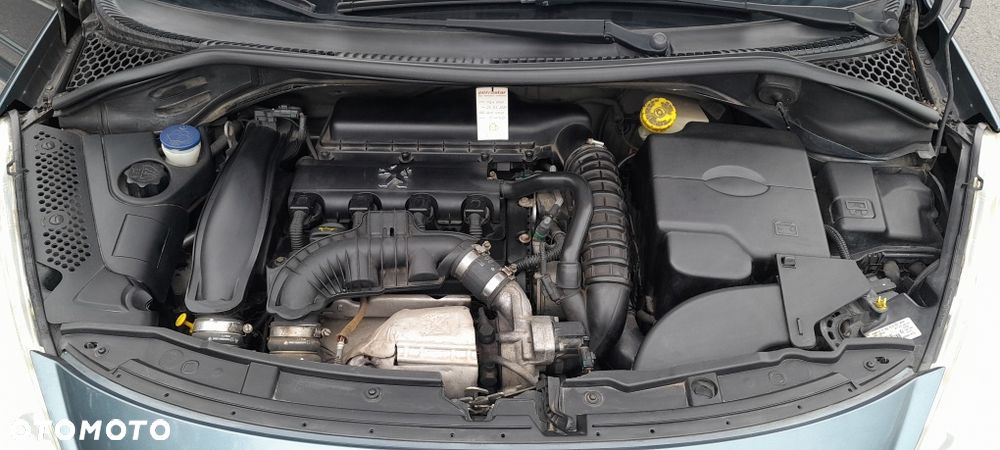Peugeot 207 - 8