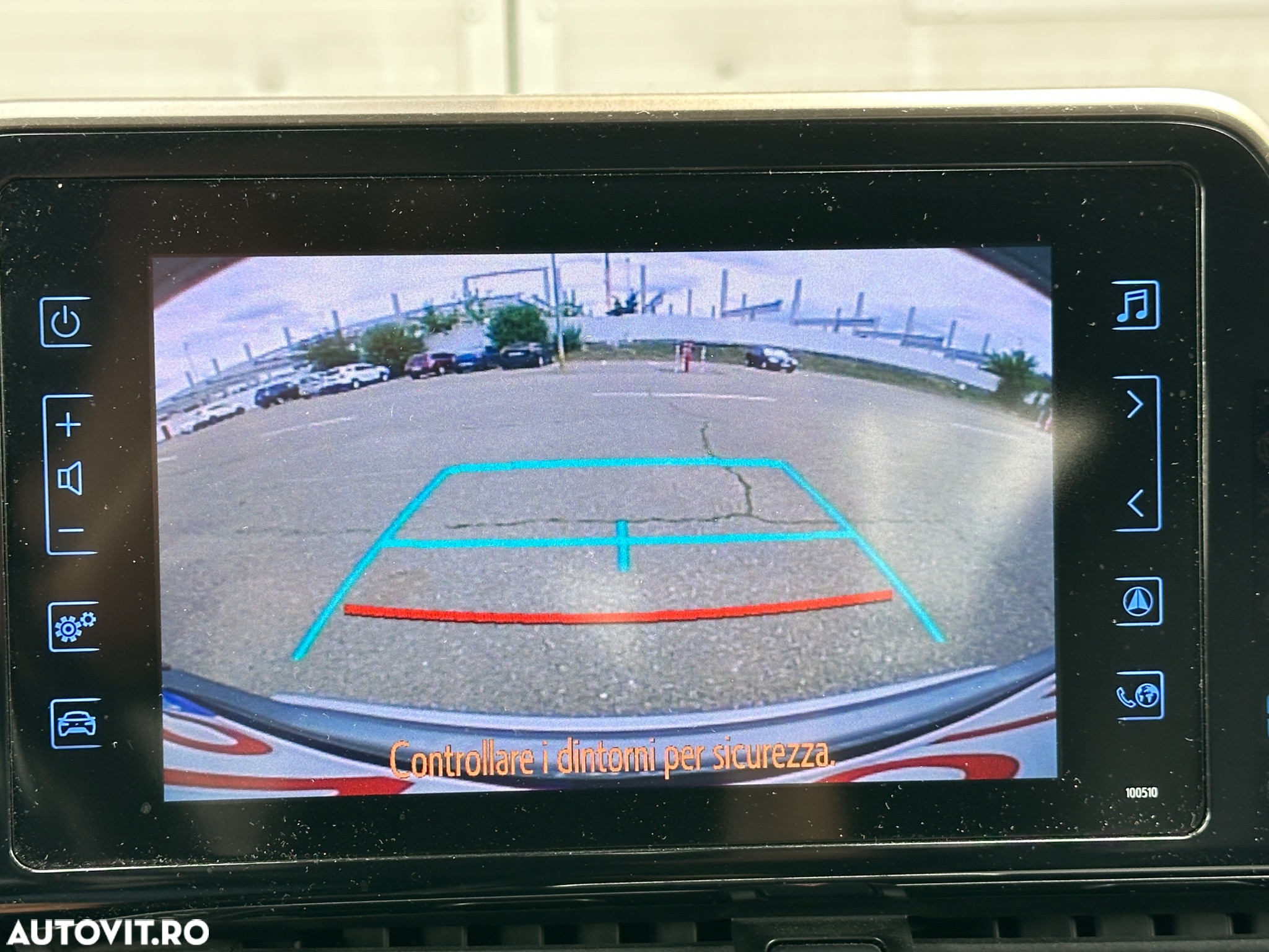 Toyota C-HR 1.8 HSD 4x2 CVT C-lassy LED - 11