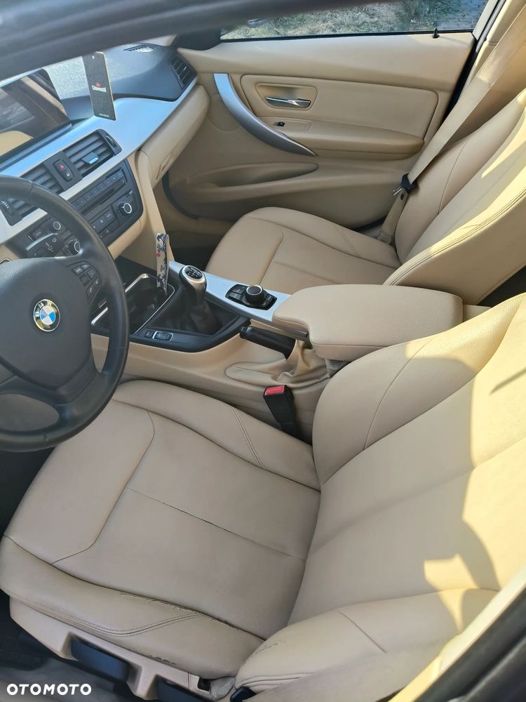 BMW Seria 3 316d - 11