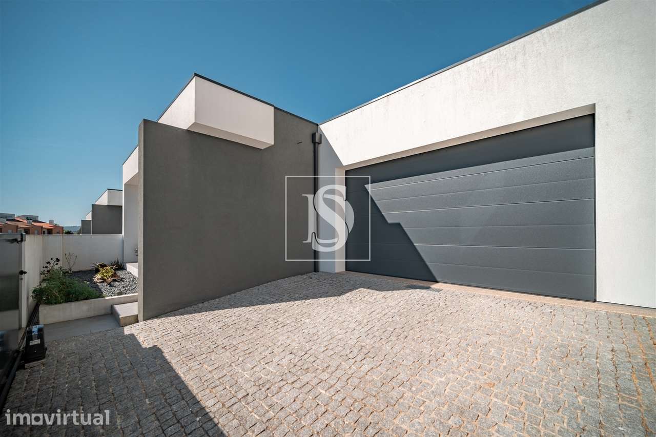 Moradia Térrea T3 (2023), em Manhente, Barcelos - Grande imagem: 2/34
