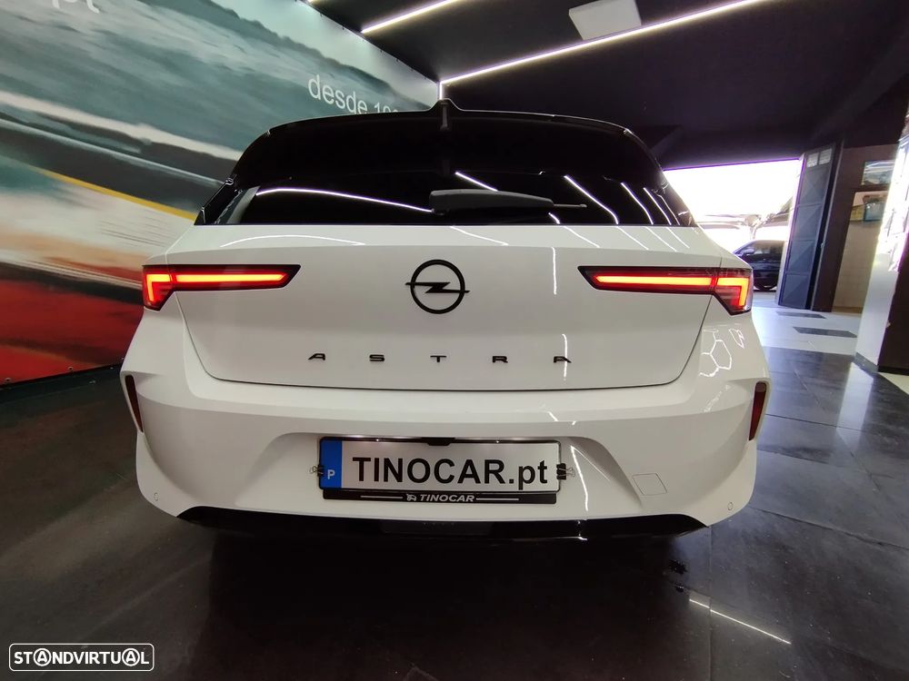 Opel Astra 1.2 T GS - 13