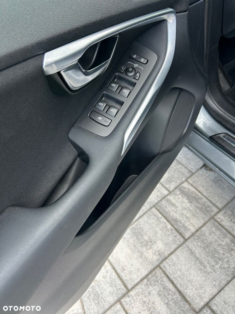 Volvo V40 - 20