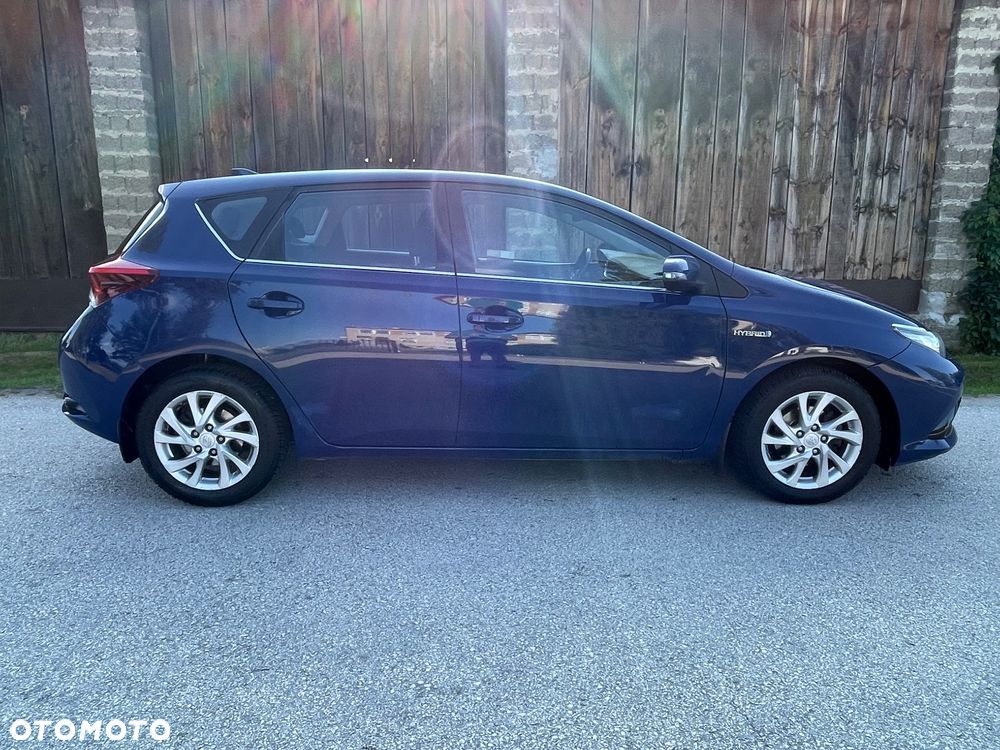 Toyota Auris Hybrid 135 Premium - 2