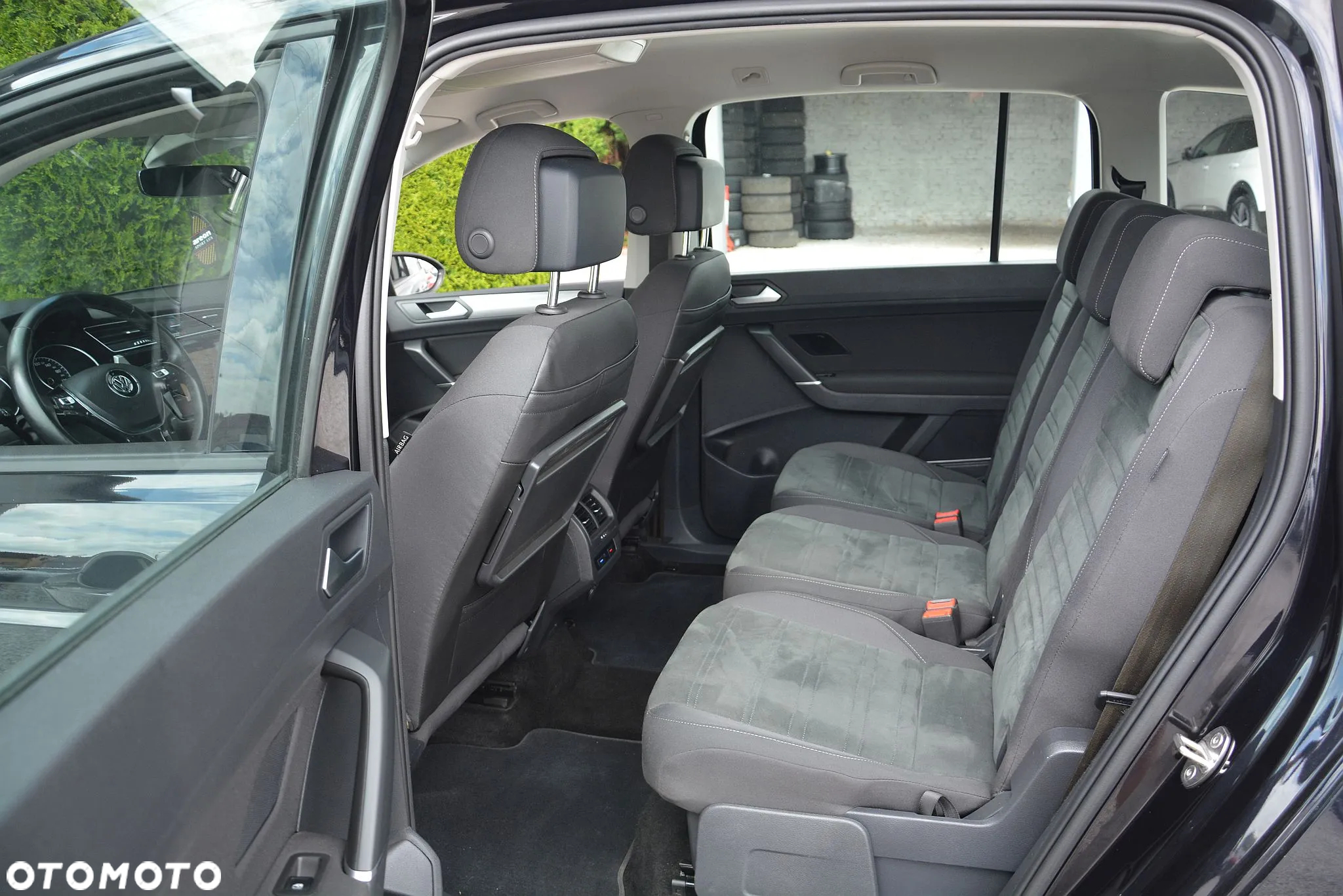 Volkswagen Touran 2.0 TDI BMT Comfortline - 11