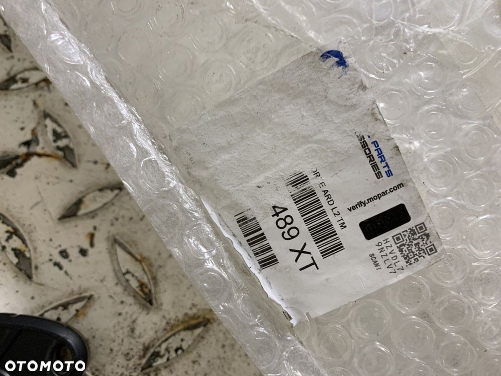 NOWA ORYGINALN LISTWA DRZWI PRZESUWNYCH PRAWYCH PRAWA TRAVELLER SPACETOURER  PROACE 9808748977 16-25 - 7