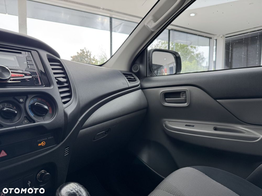 Mitsubishi L200 2.4 d DC Invite EU6 - 27