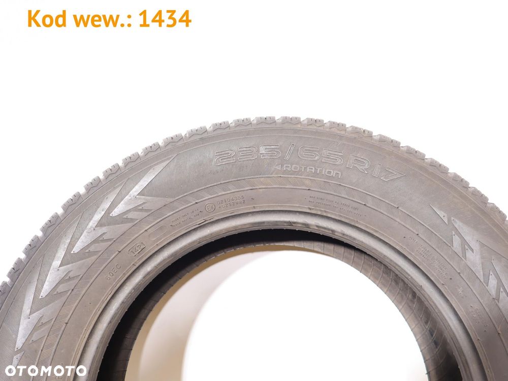 Nokian WR SUV 4 - 235/65 R17 - 4