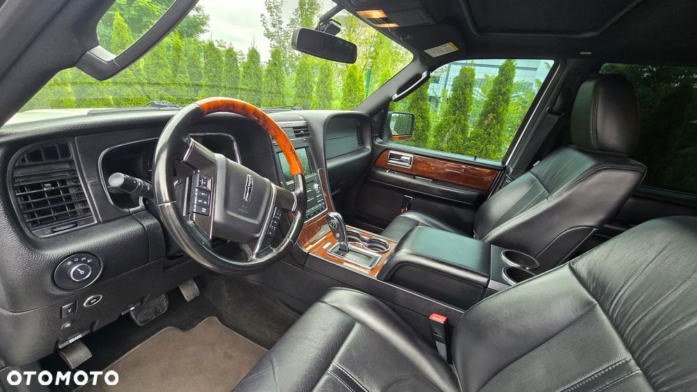 Lincoln Navigator - 11