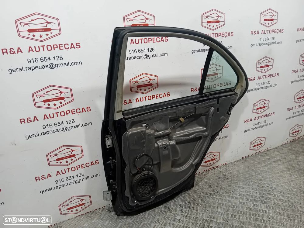 Porta Trás Traseiro Direito Mercedes Class C W203 Carro Original - 6