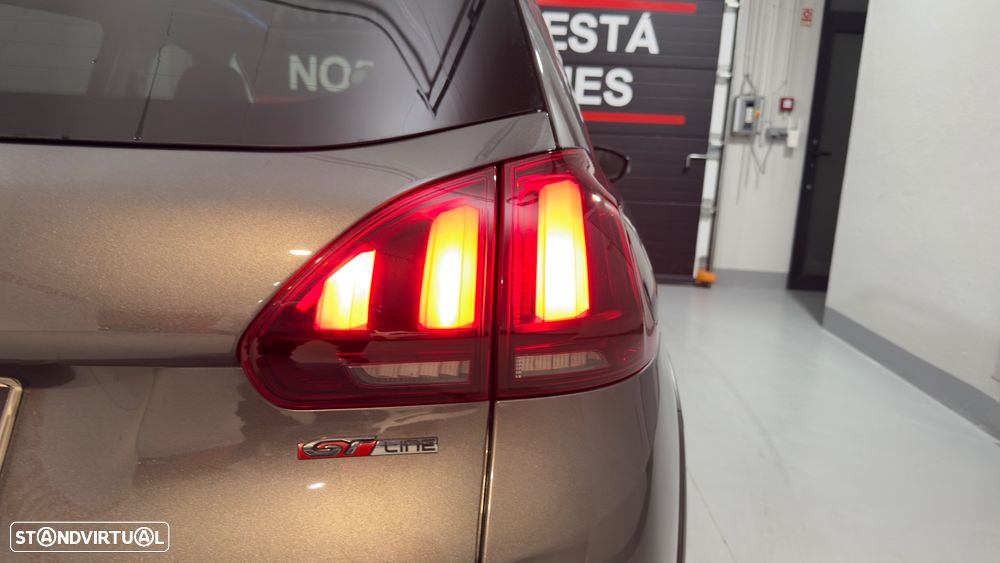 Peugeot 2008 1.2 PureTech GT Line - 11