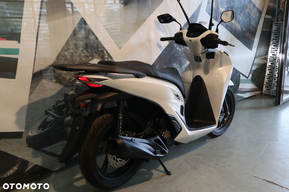 Honda SH - 15
