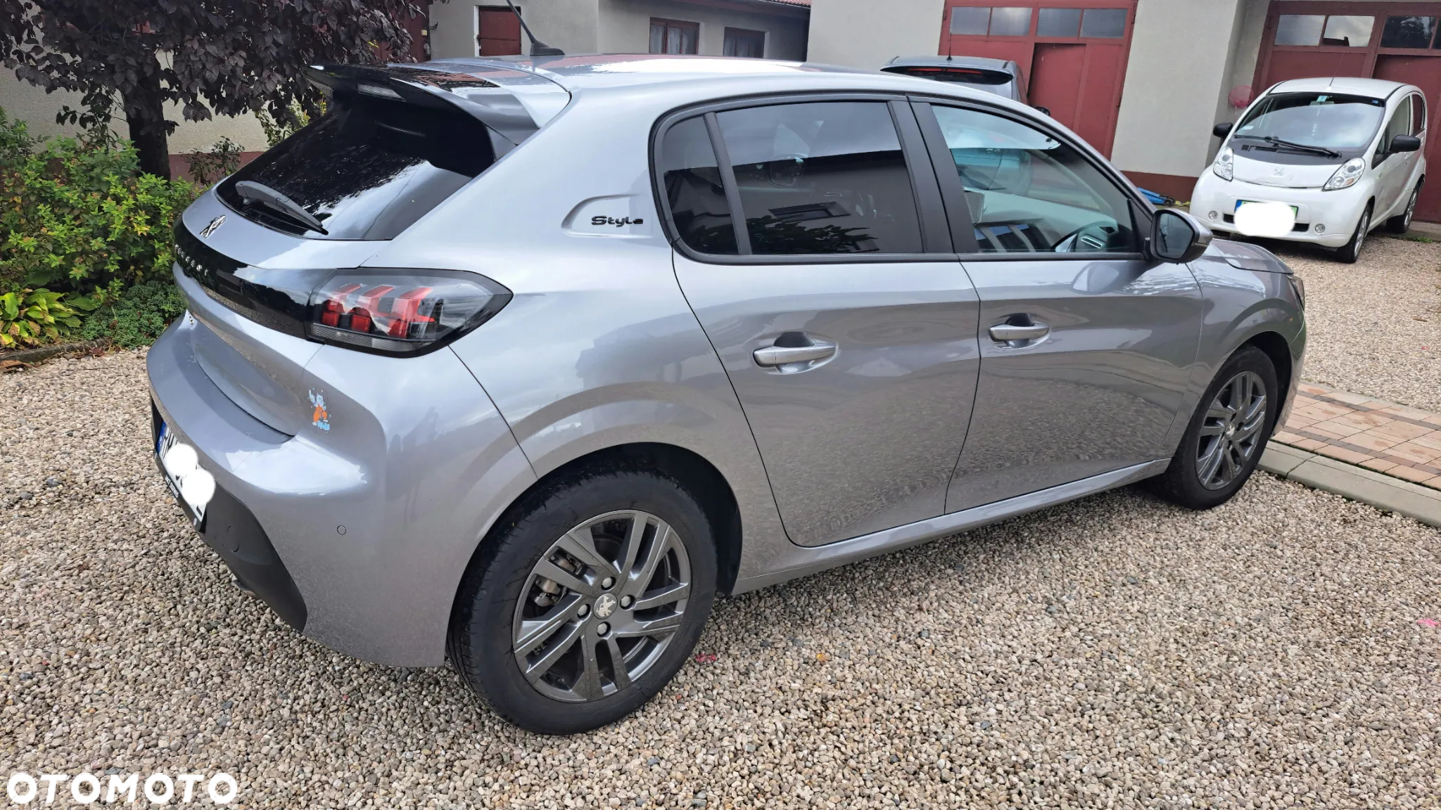 Peugeot 208 - 6