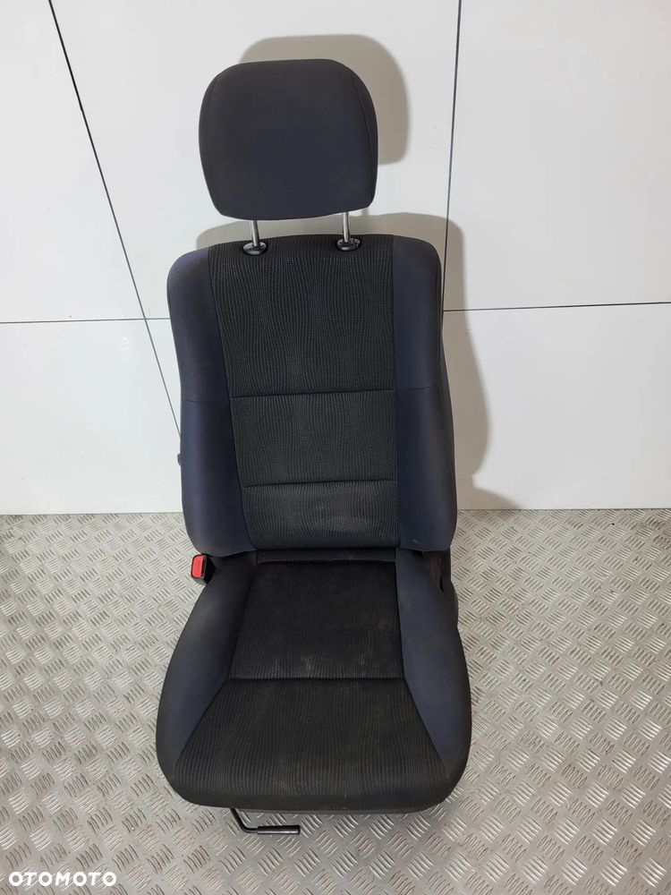 Ssangyong Actyon Sports II Fotel Lewy Przód - 12