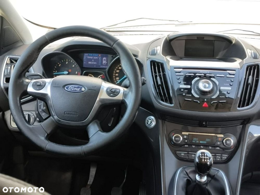 Ford Kuga - 11