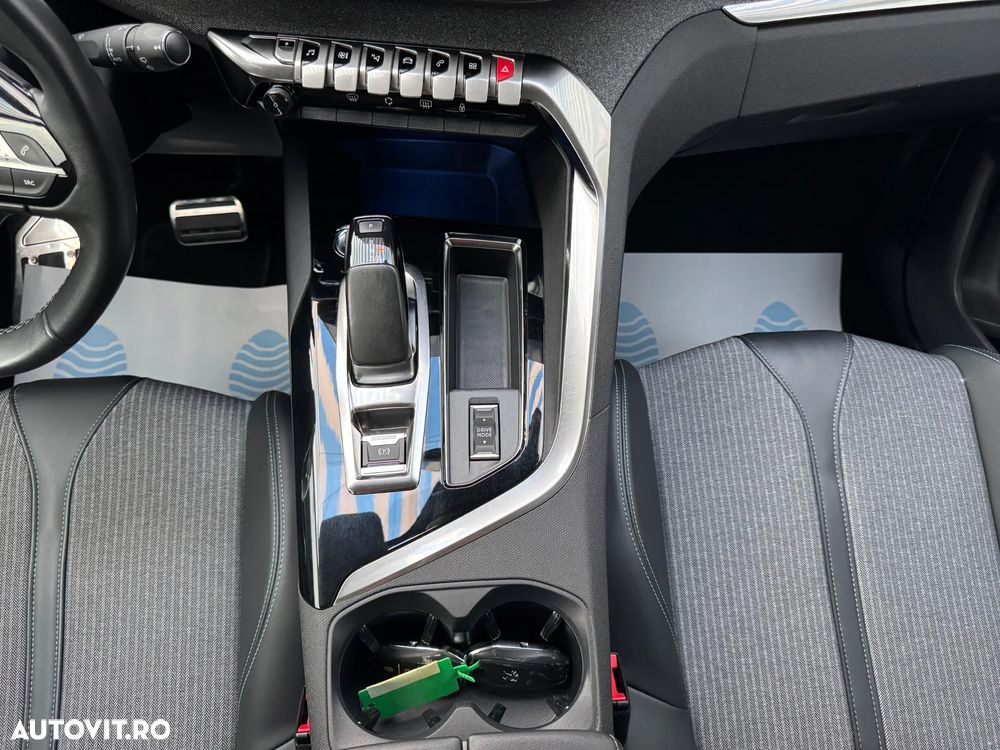 Peugeot 3008 PHEV EAT8 GT Pack - 17