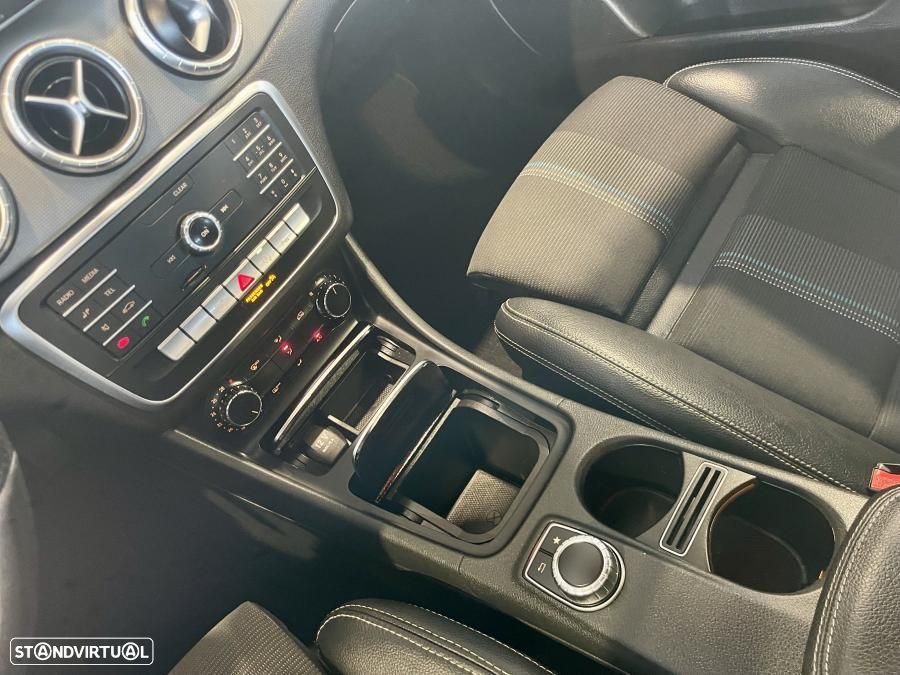 Mercedes-Benz CLA 180 d Shooting Brake Urban Aut. - 17