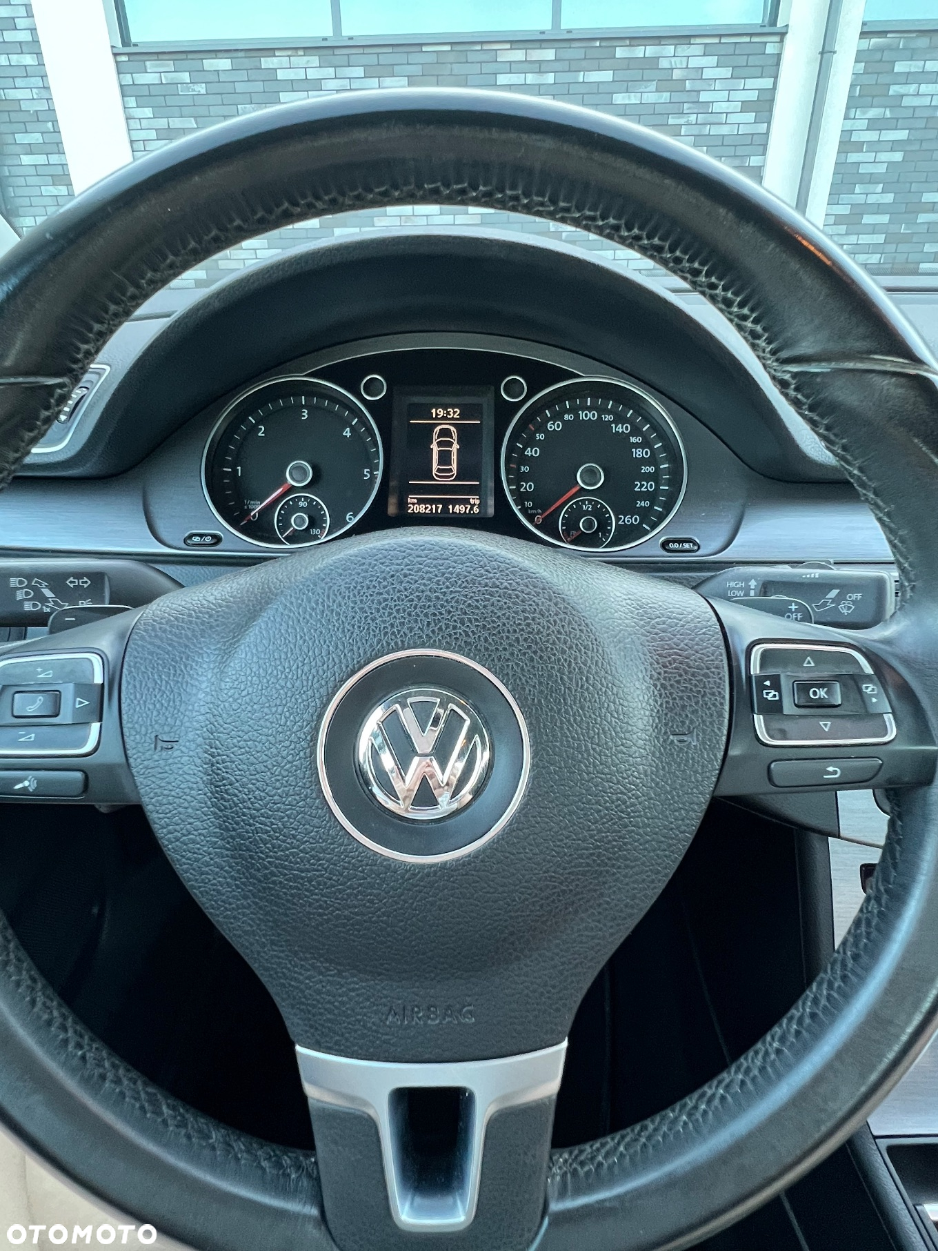 Volkswagen Passat 2.0 TDI Comfortline DSG - 5