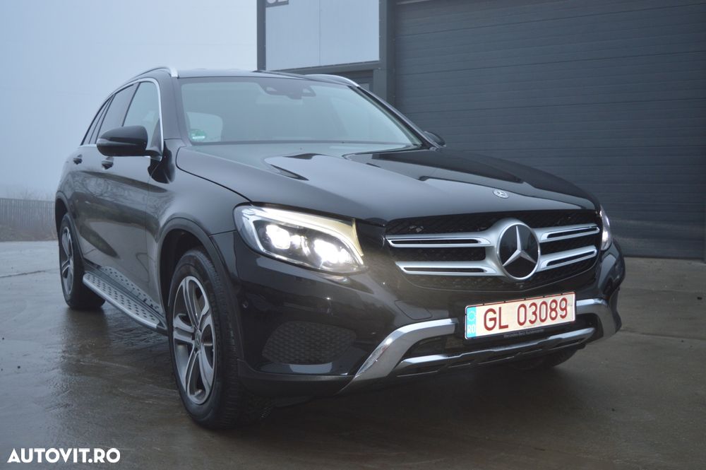 Mercedes-Benz GLC 250 d 4MATIC 9G-TRONIC - 35