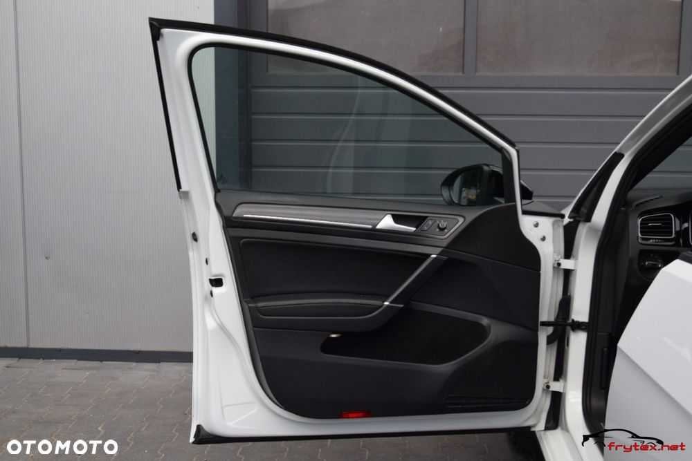 Volkswagen Golf - 19