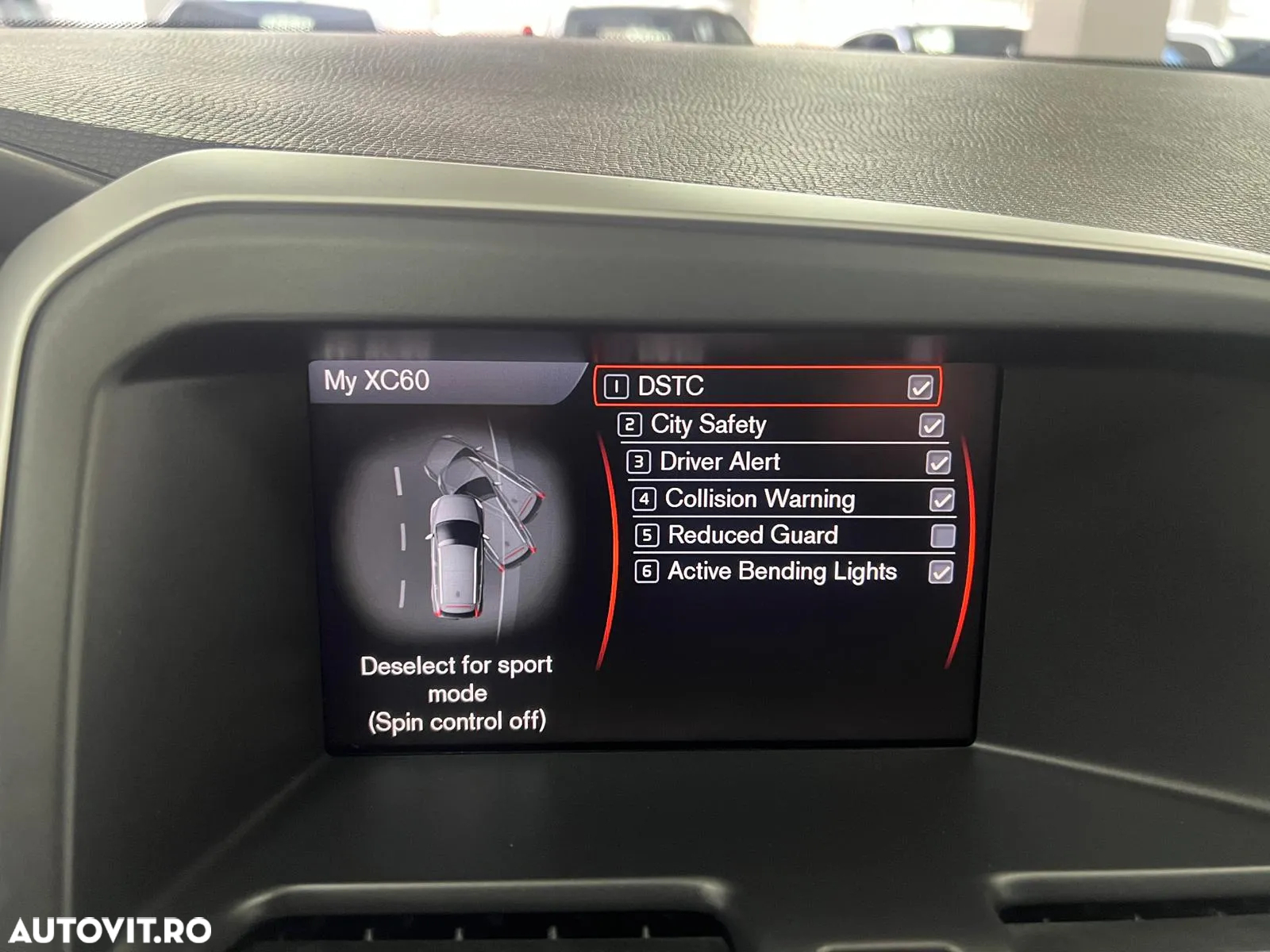 Volvo XC 60 D5 AWD Aut. RDesign - 32