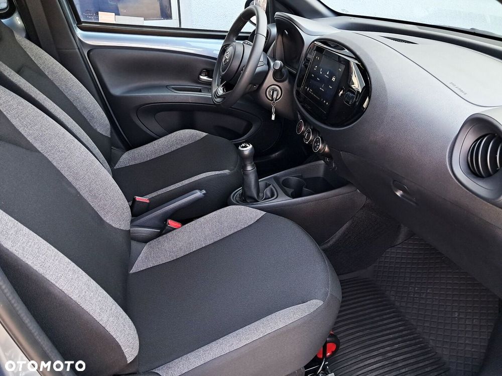 Toyota Aygo X - 10