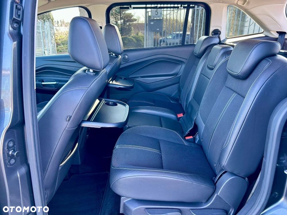 Ford Grand C-MAX - 30