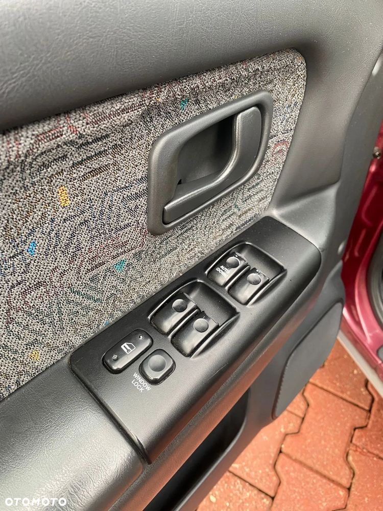 Hyundai Santamo 2.0 - 18