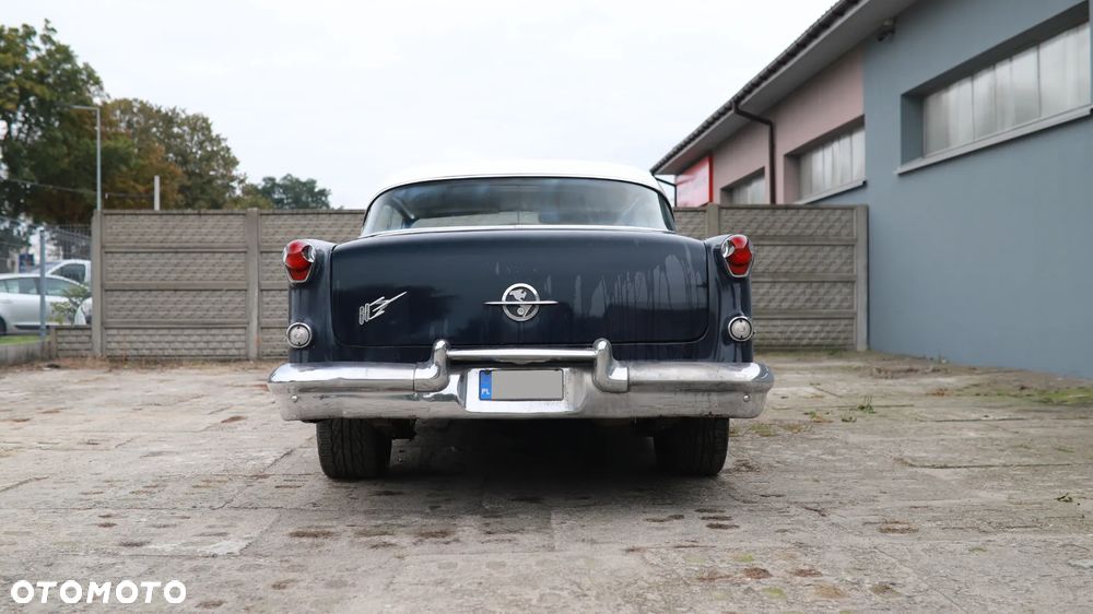 Oldsmobile Delta 88 - 16