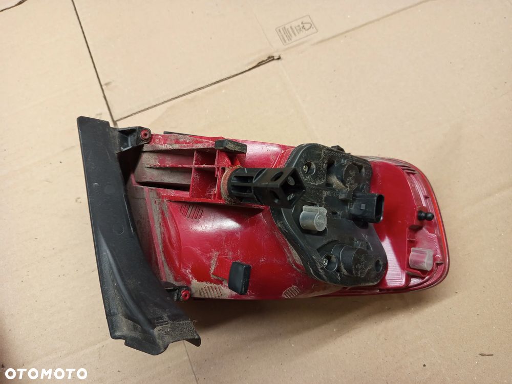 AUDI A4 B8 SEDAN 08-12 1.8 TFSI LAMPA PRAWA LEWA TYŁ TYLNA W BŁOTNIK - 8