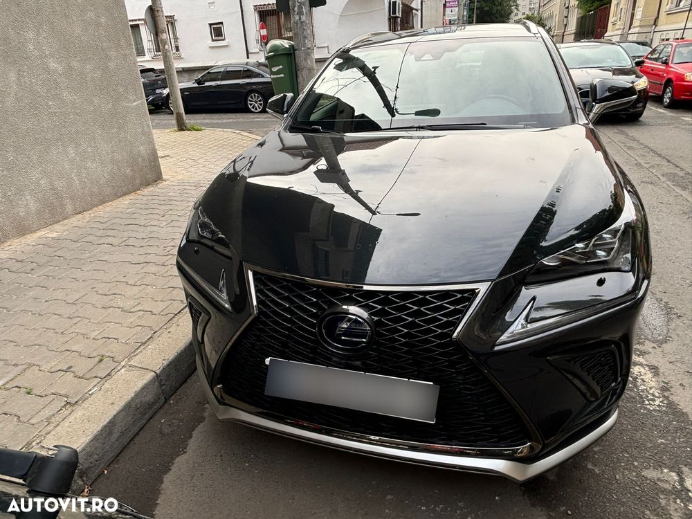 Lexus Seria NX - 1