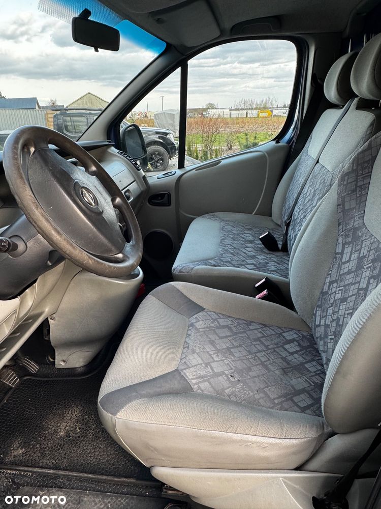 Opel Vivaro - 8