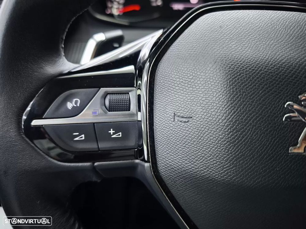 Peugeot 208 1.2 PureTech Allure Pack EAT8 - 24