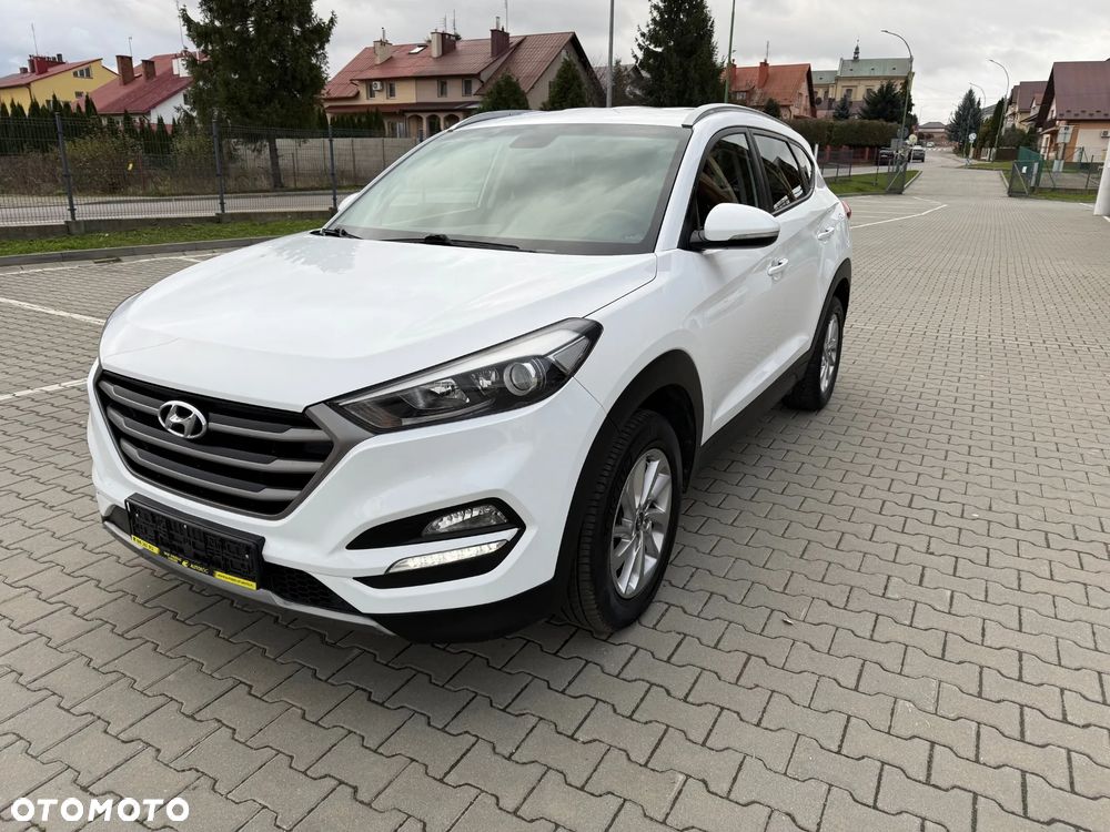 Hyundai Tucson 1.7 CRDI BlueDrive Style 2WD - 2