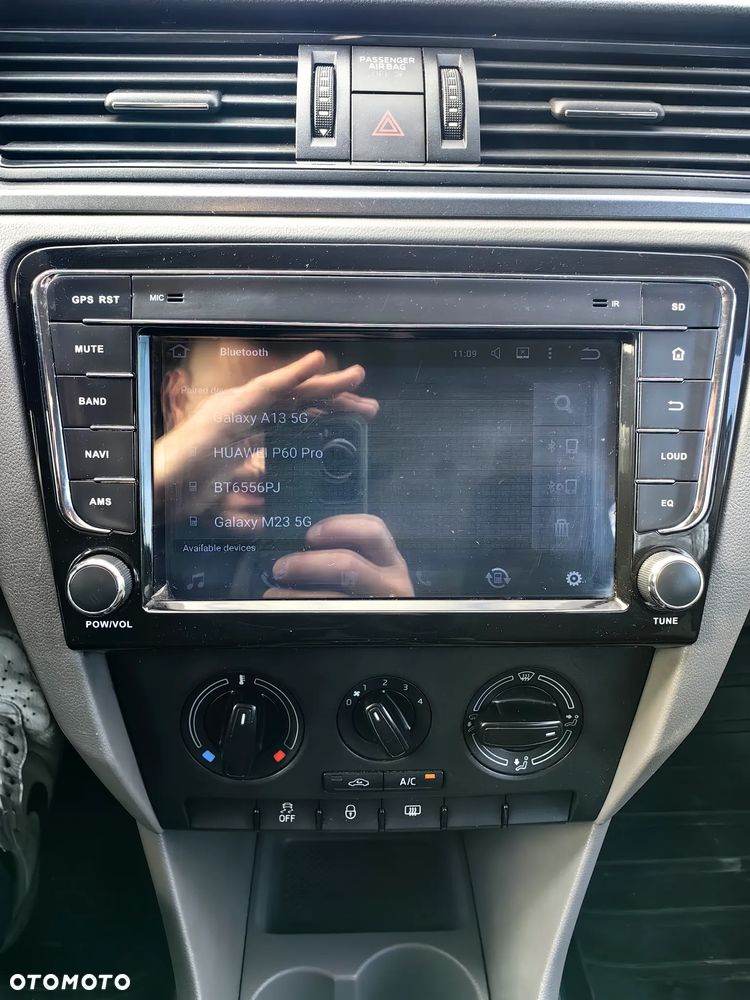 Skoda RAPID Spb 1.2 TSI Style Plus - 10