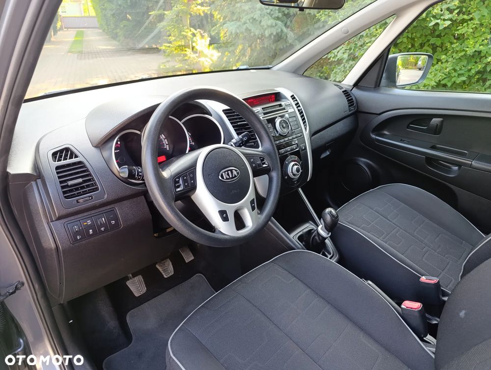 Kia Venga 1.4 L - 6