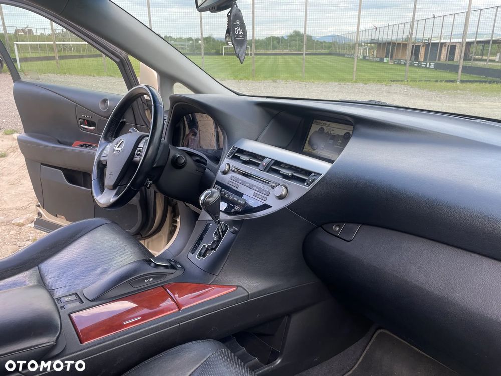 Lexus RX - 10