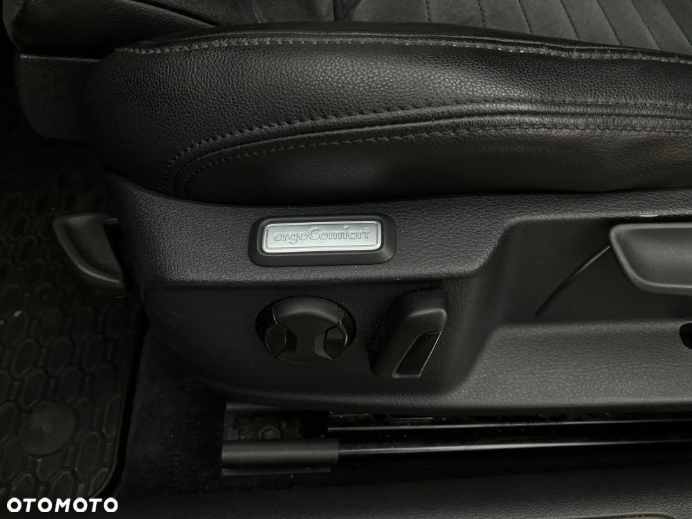 Volkswagen Passat 1.8 TSI BMT Highline DSG - 34