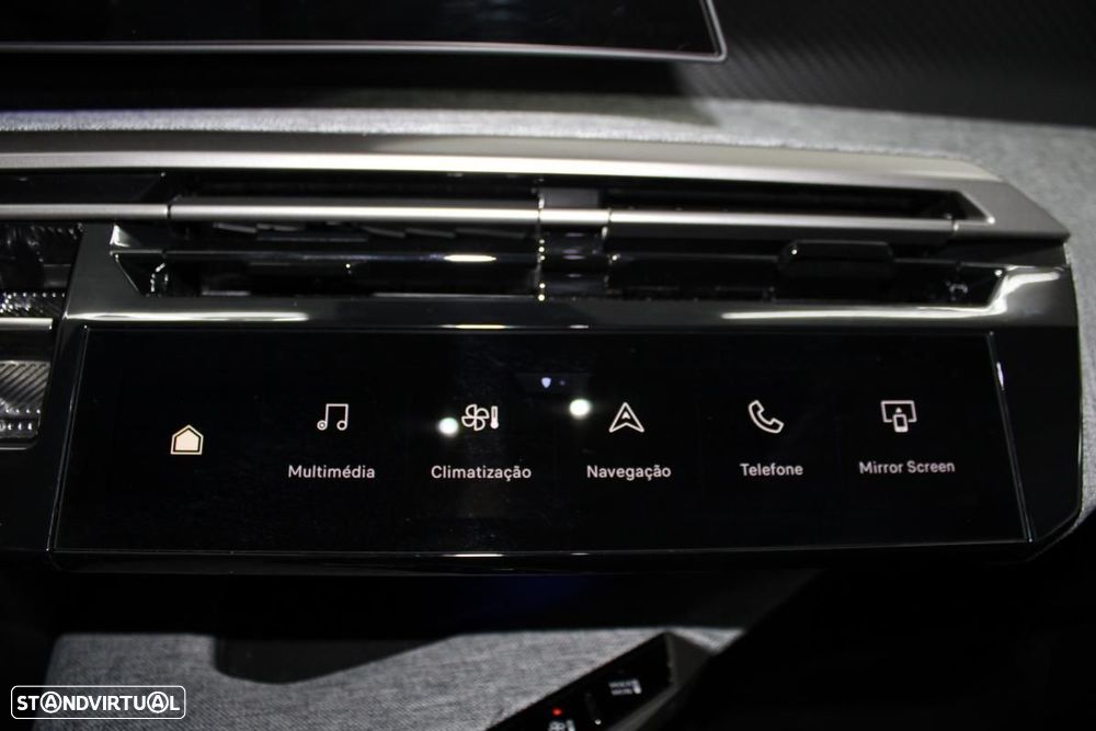 Peugeot e-3008 73 kWh Allure — fotografia 19