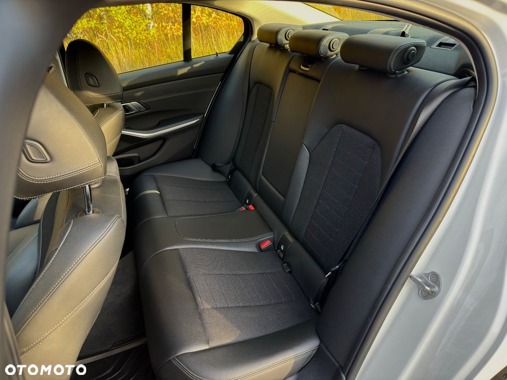 BMW Seria 3 - 19