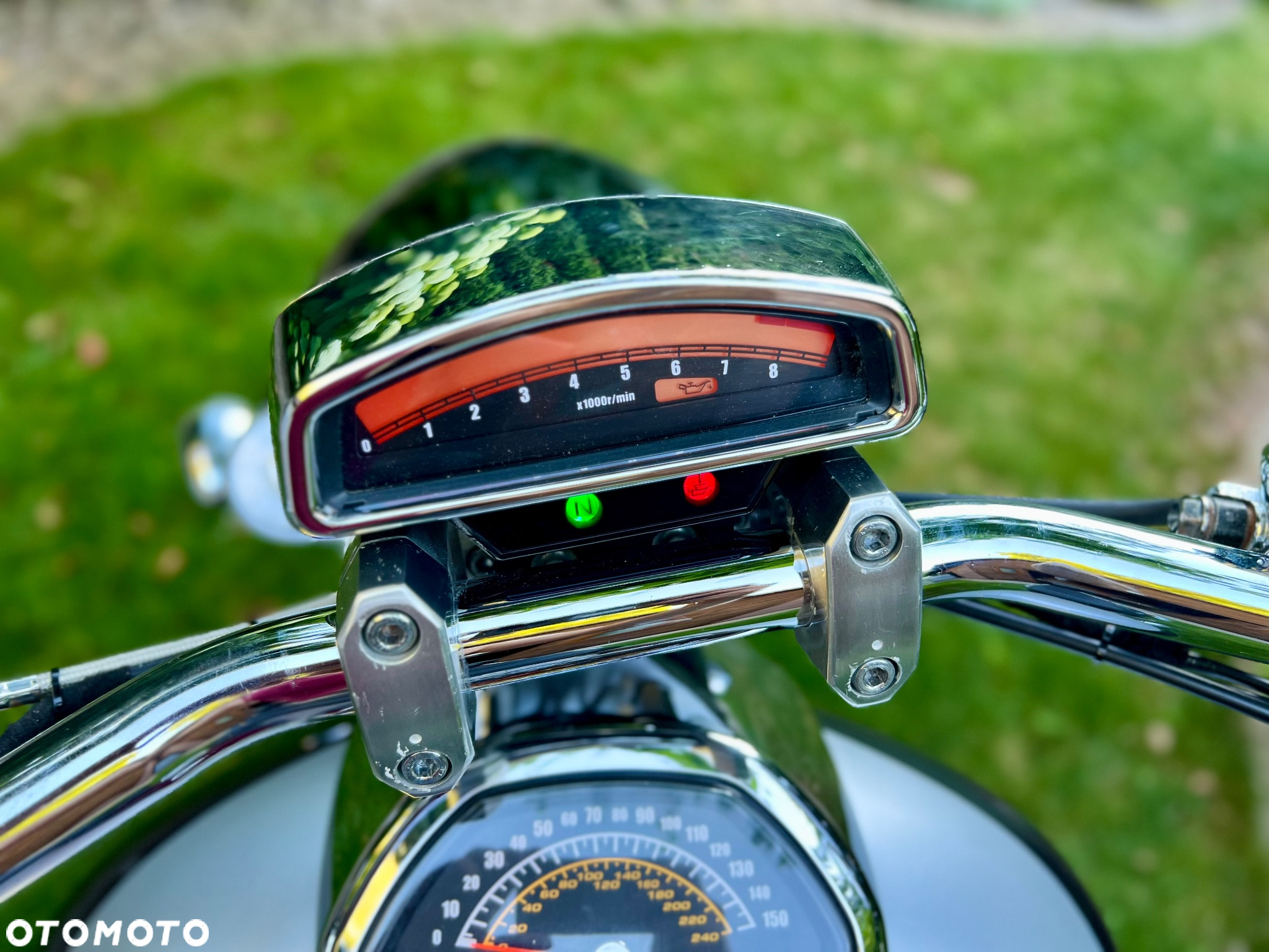 Suzuki Intruder - 16