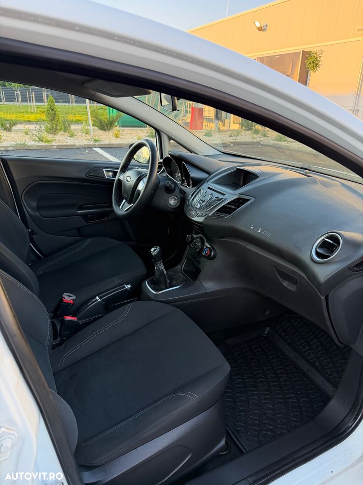 Ford Fiesta 1.5 TDCi Ambiente - 9